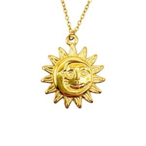 Collar Medallón Sol y Luna Dorado